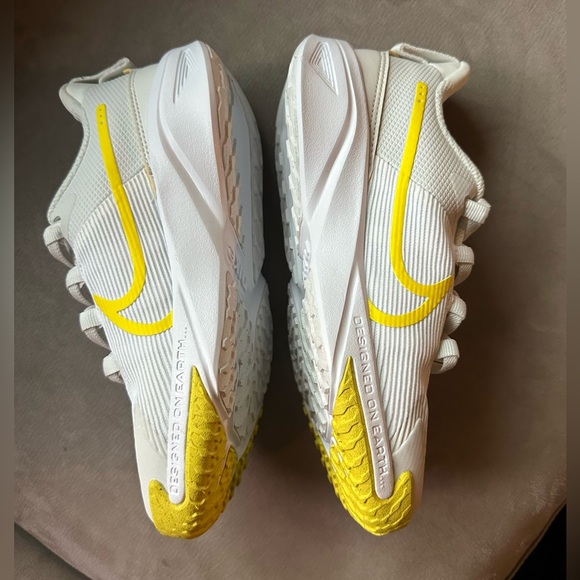 Nike Star Runner - size 2Y - Picture 2 of 6